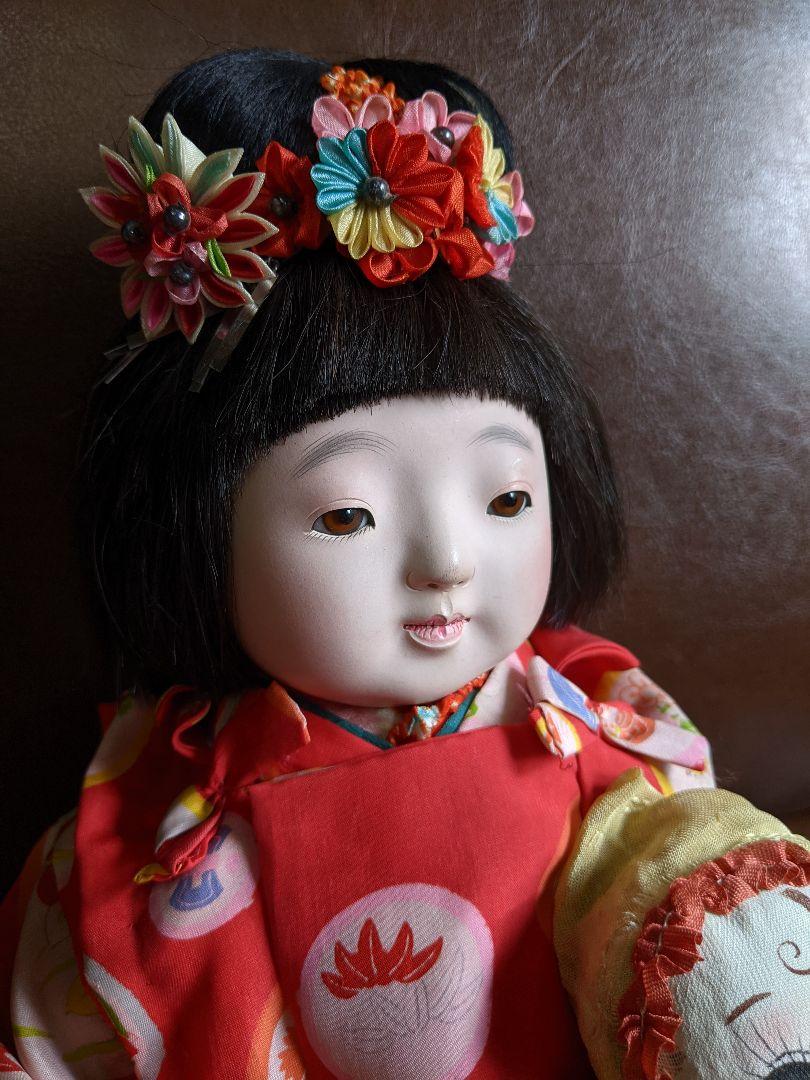 だとおもい】 市松人形 憂いのある目の女の子 文化三つ折れ 自由人形